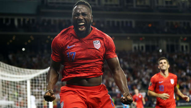 altidore-goal-celebration-usa-panama-gold-cup.jpg